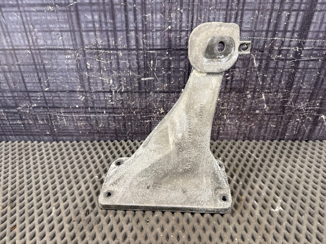 Кронштейн двигателя, 2990 рублей, Красноярск