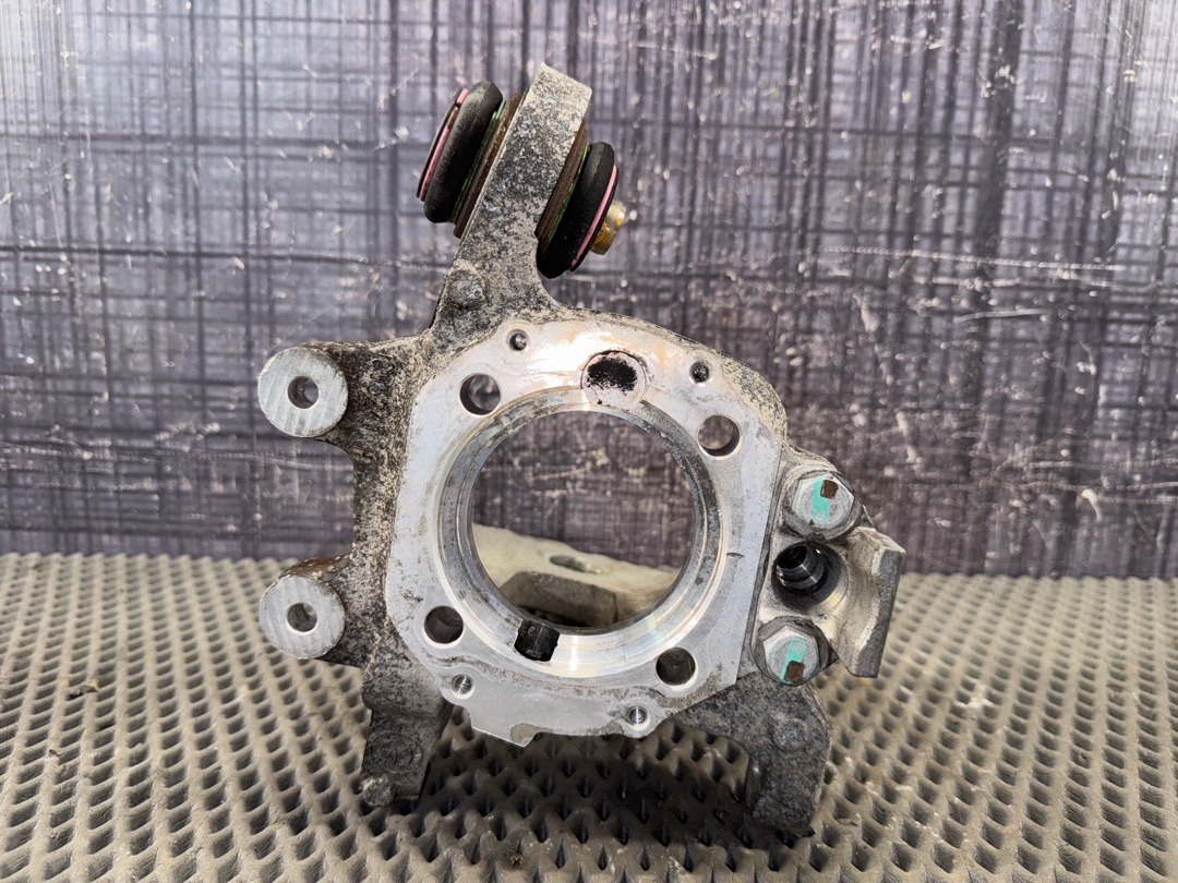 Поворотный кулак, 2630 рублей, Красноярск