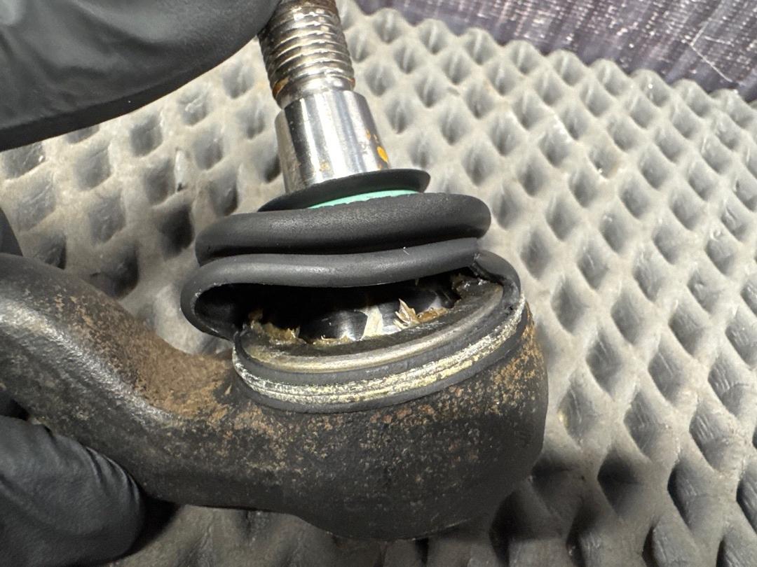 Тяга рулевая с наконечником, 2240 рублей, Красноярск