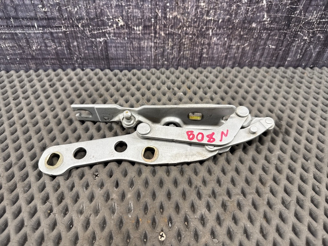 Петля капота, 678 рублей, Красноярск