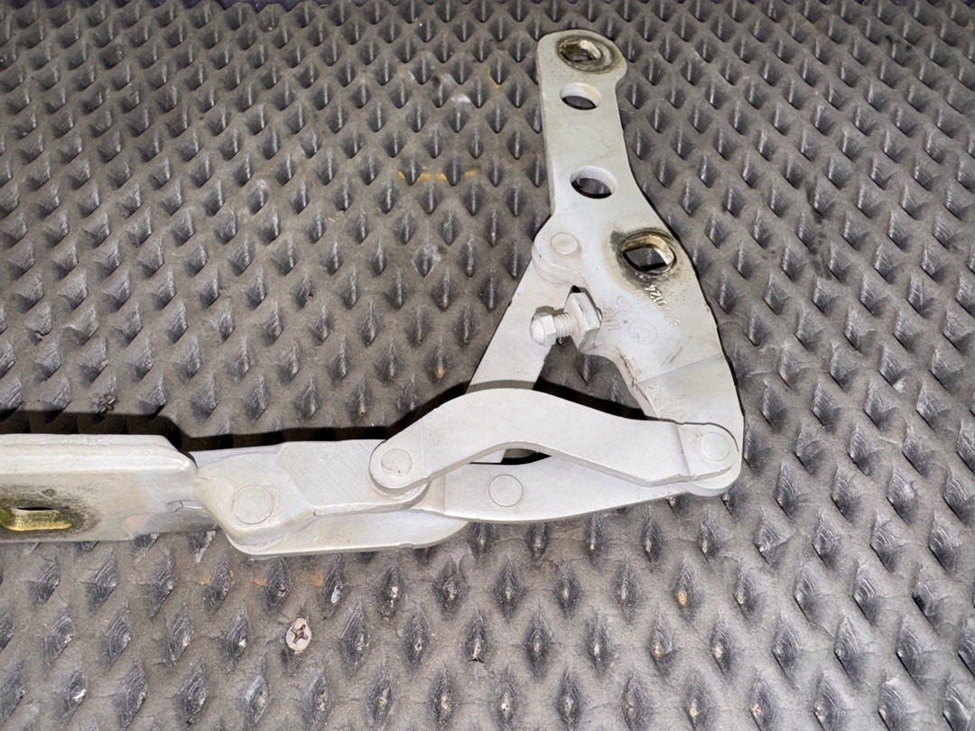 Петля капота, 678 рублей, Красноярск