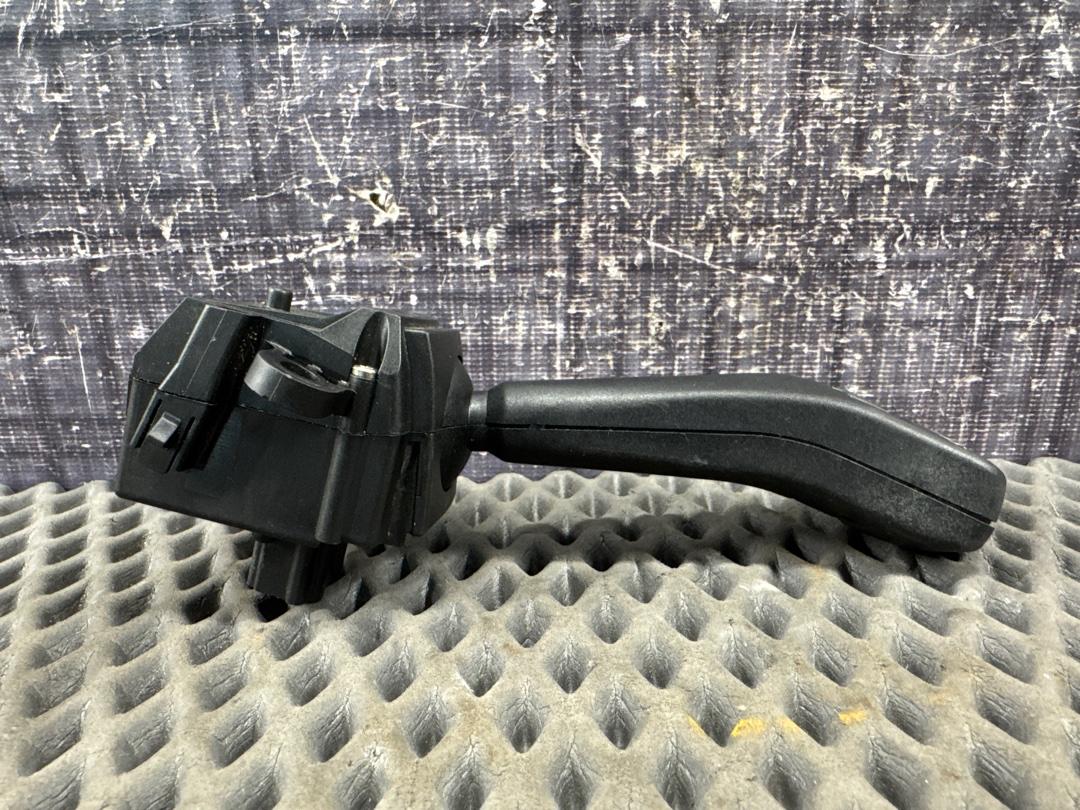 Подрулевой переключатель, 440 рублей, Красноярск