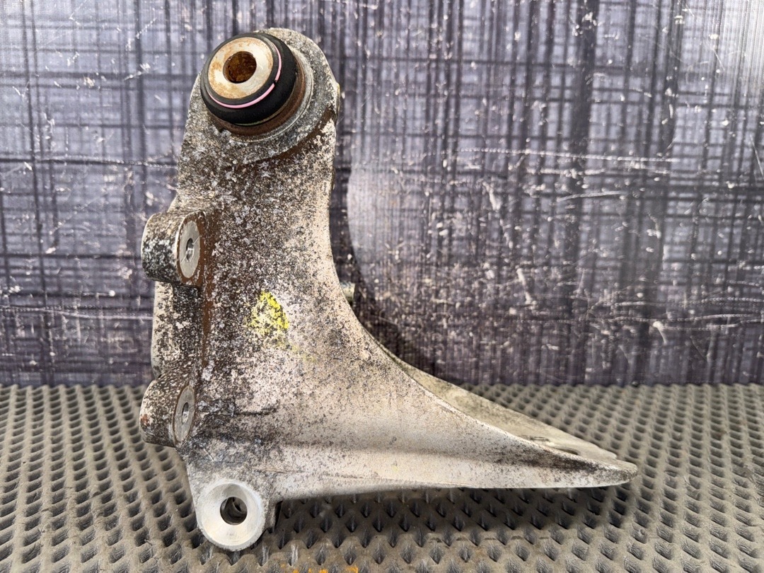 Поворотный кулак, 2630 рублей, Красноярск