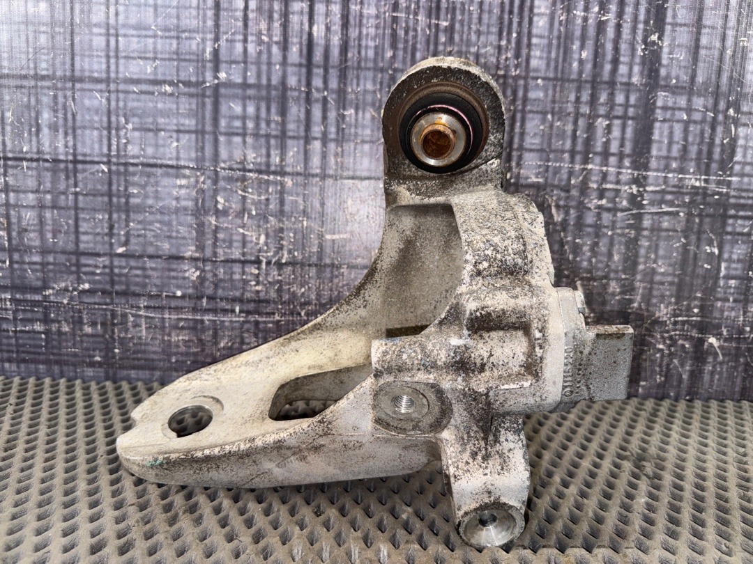 Поворотный кулак, 2630 рублей, Красноярск