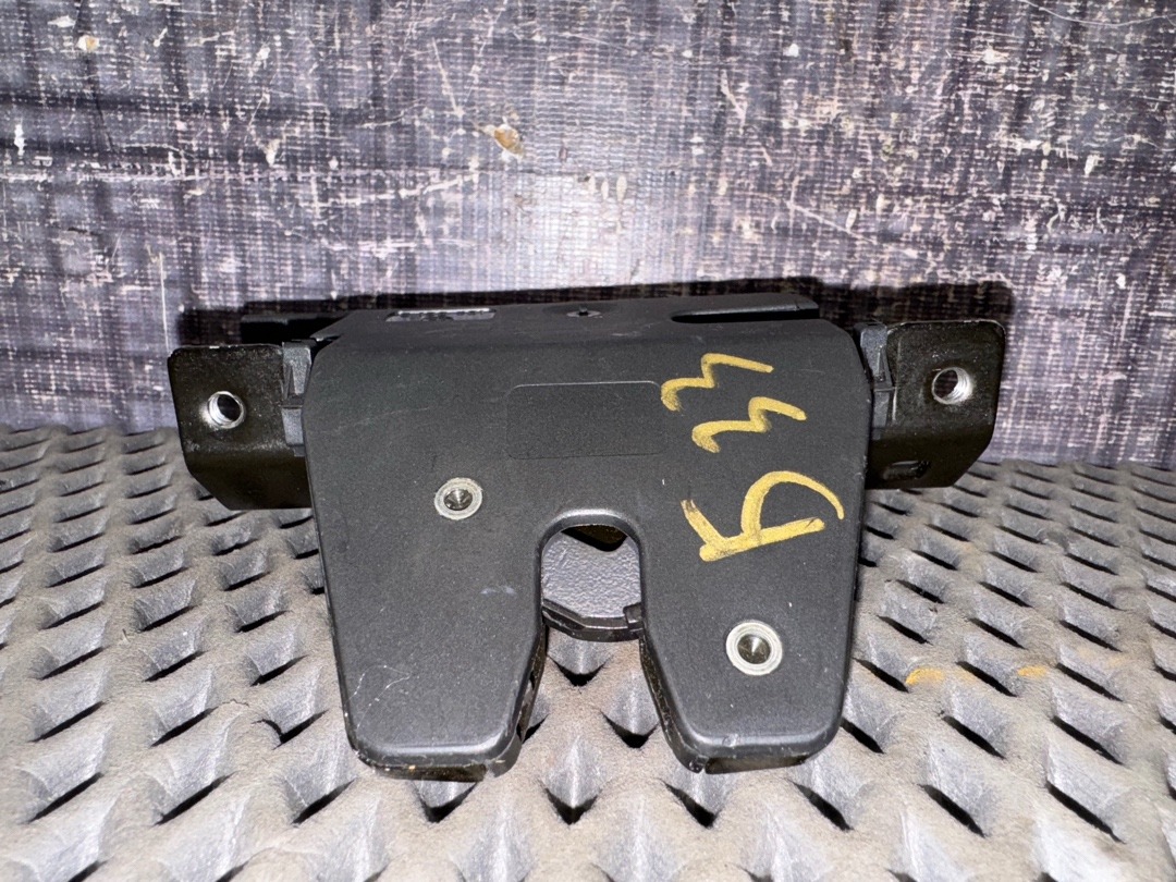 Замок багажника, 918 рублей, Красноярск