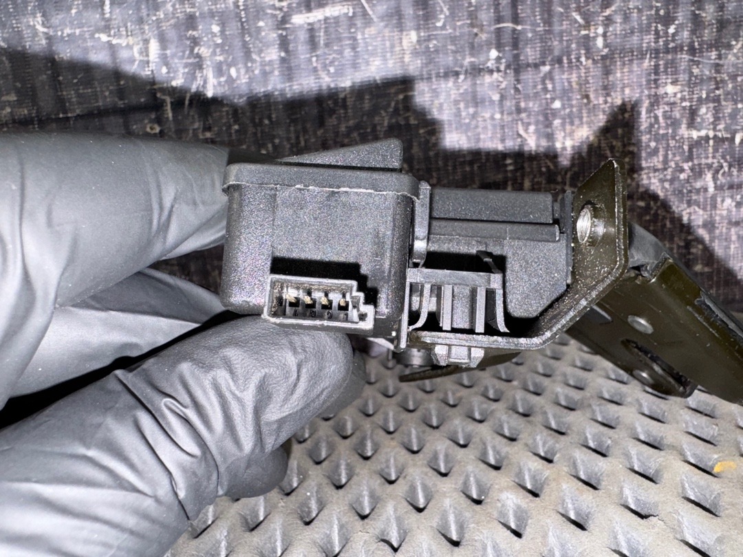 Замок багажника, 918 рублей, Красноярск