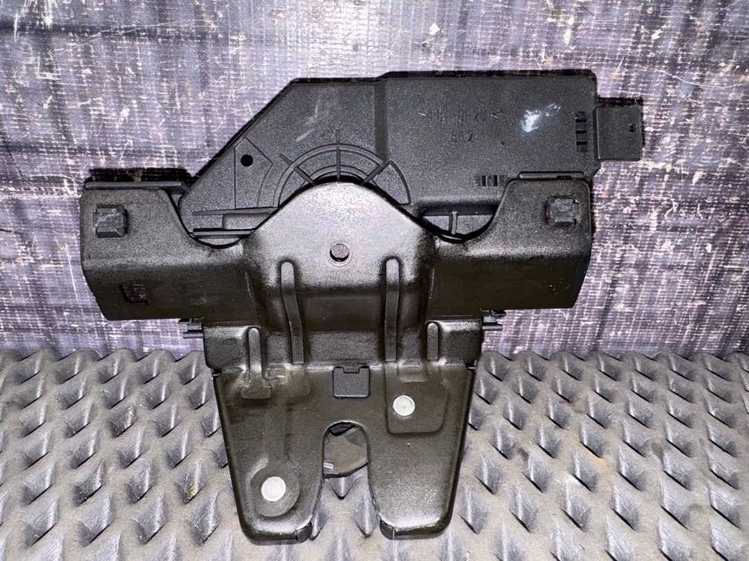 Замок багажника, 918 рублей, Красноярск