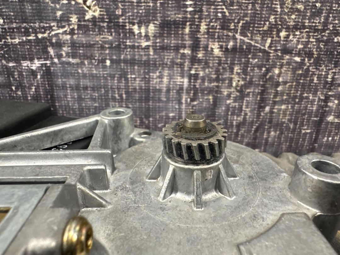 Мотор люка, 1272 рублей, Красноярск