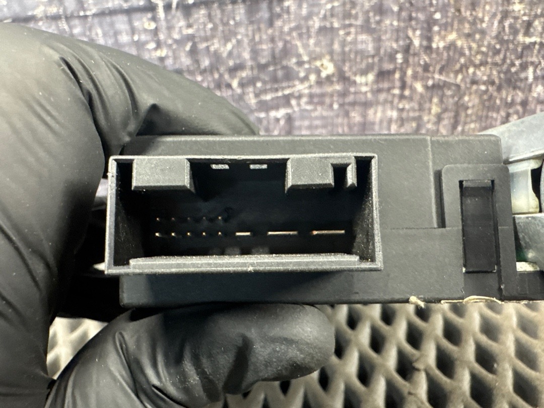 Мотор люка, 1272 рублей, Красноярск