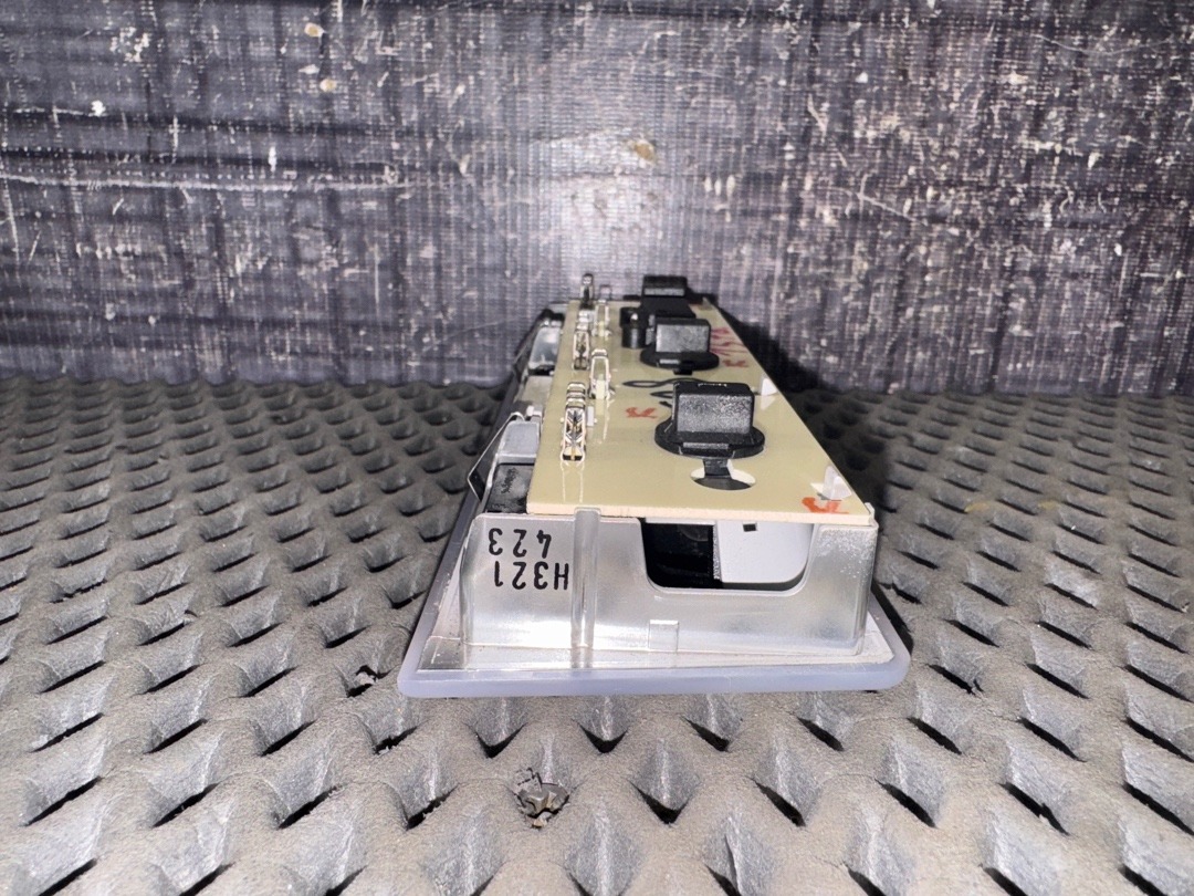 Плафон салона, 1278 рублей, Красноярск