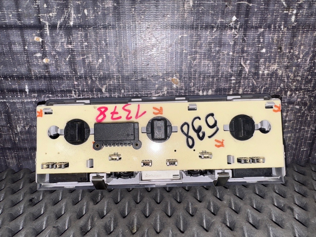 Плафон салона, 1278 рублей, Красноярск