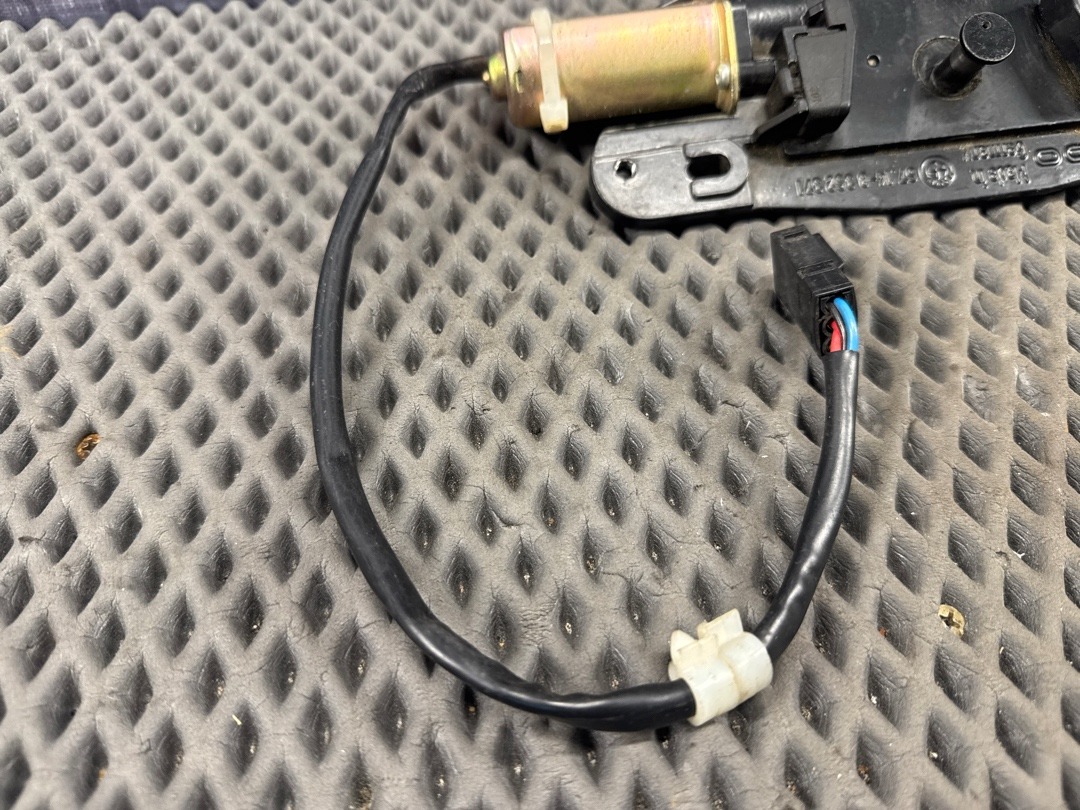 Замок багажника, 1130 рублей, Красноярск