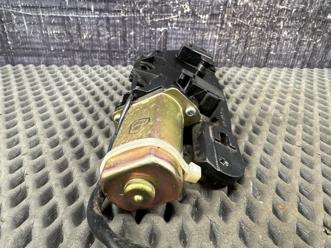 Замок багажника, 1130 рублей, Красноярск