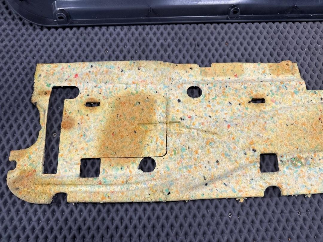 Обшивка крышки багажника, 1420 рублей, Красноярск