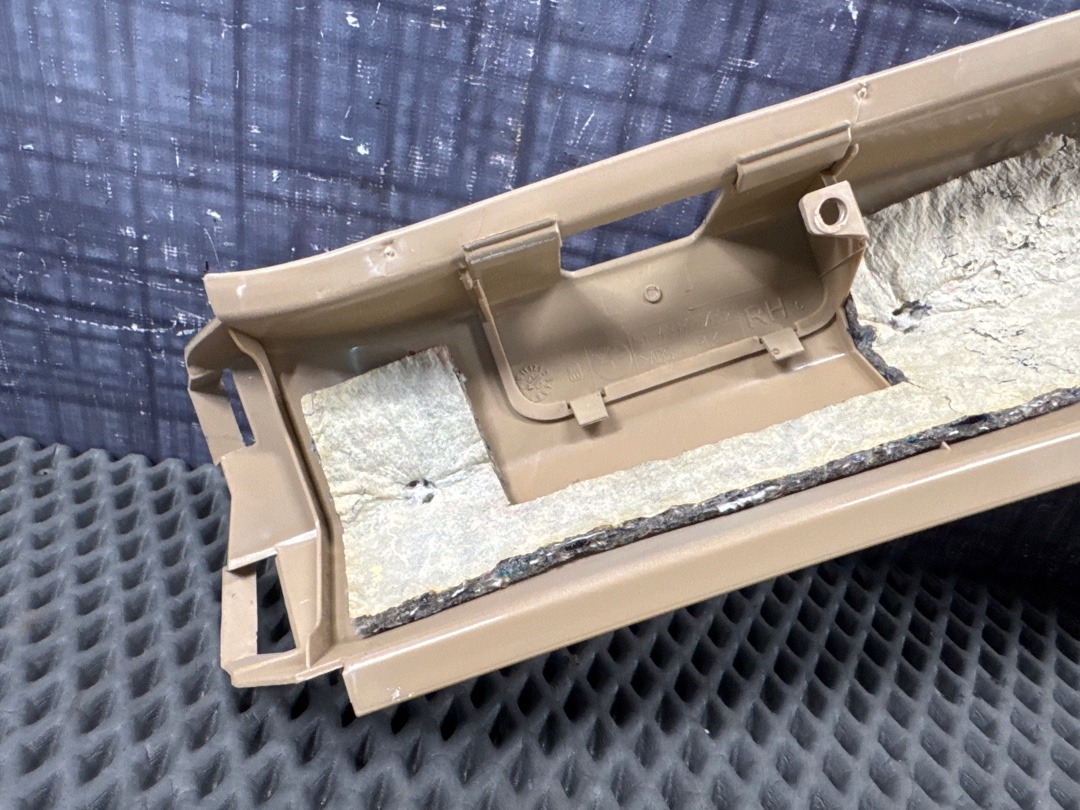 Пластик багажника, 1670 рублей, Красноярск