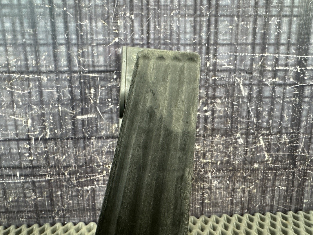 Педаль газа, 1002 рублей, Красноярск