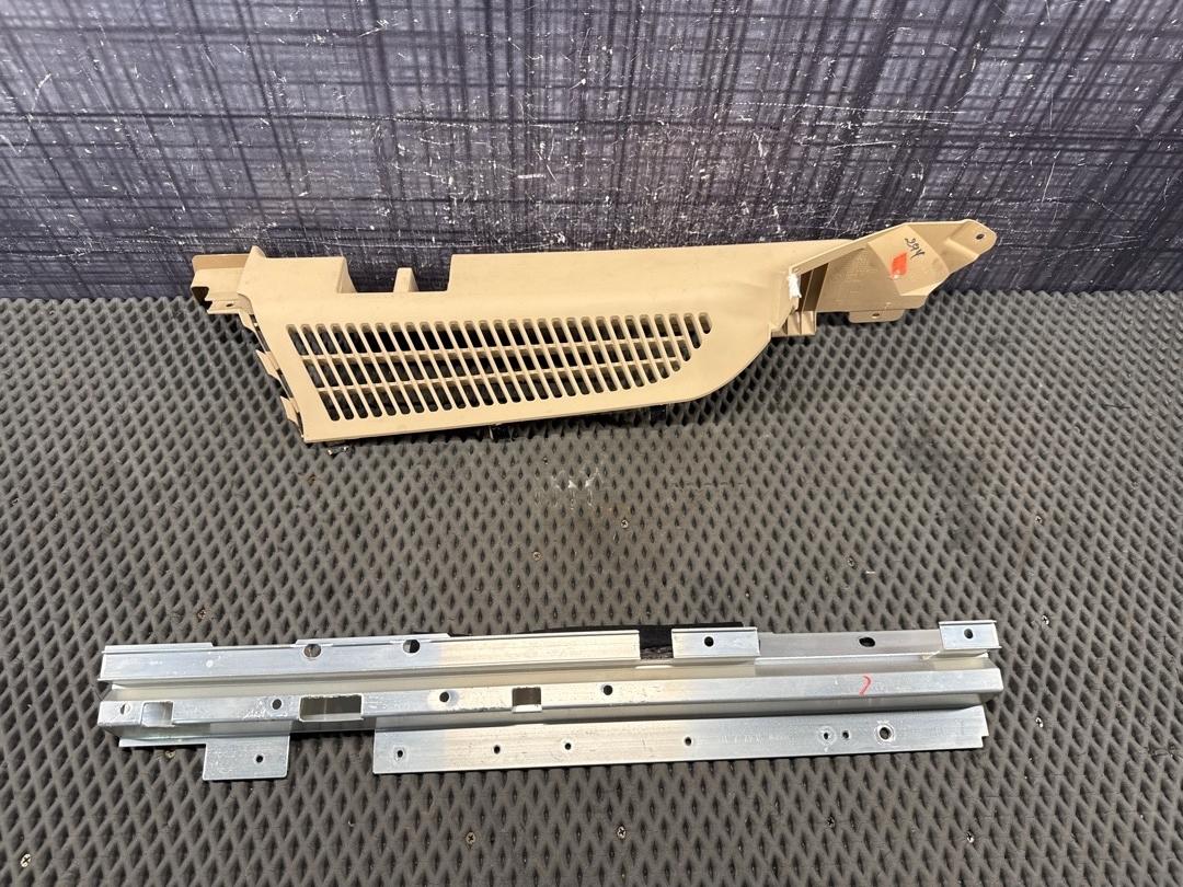 Пластик багажника, 1210 рублей, Красноярск