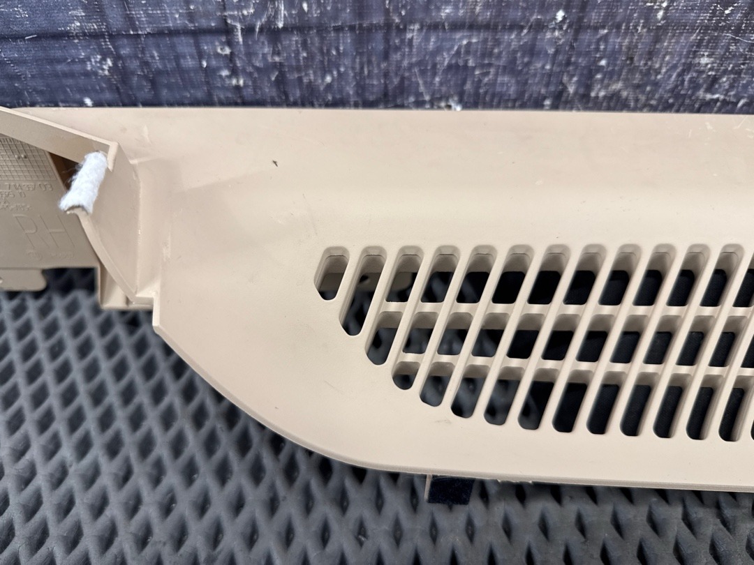 Пластик багажника, 1210 рублей, Красноярск