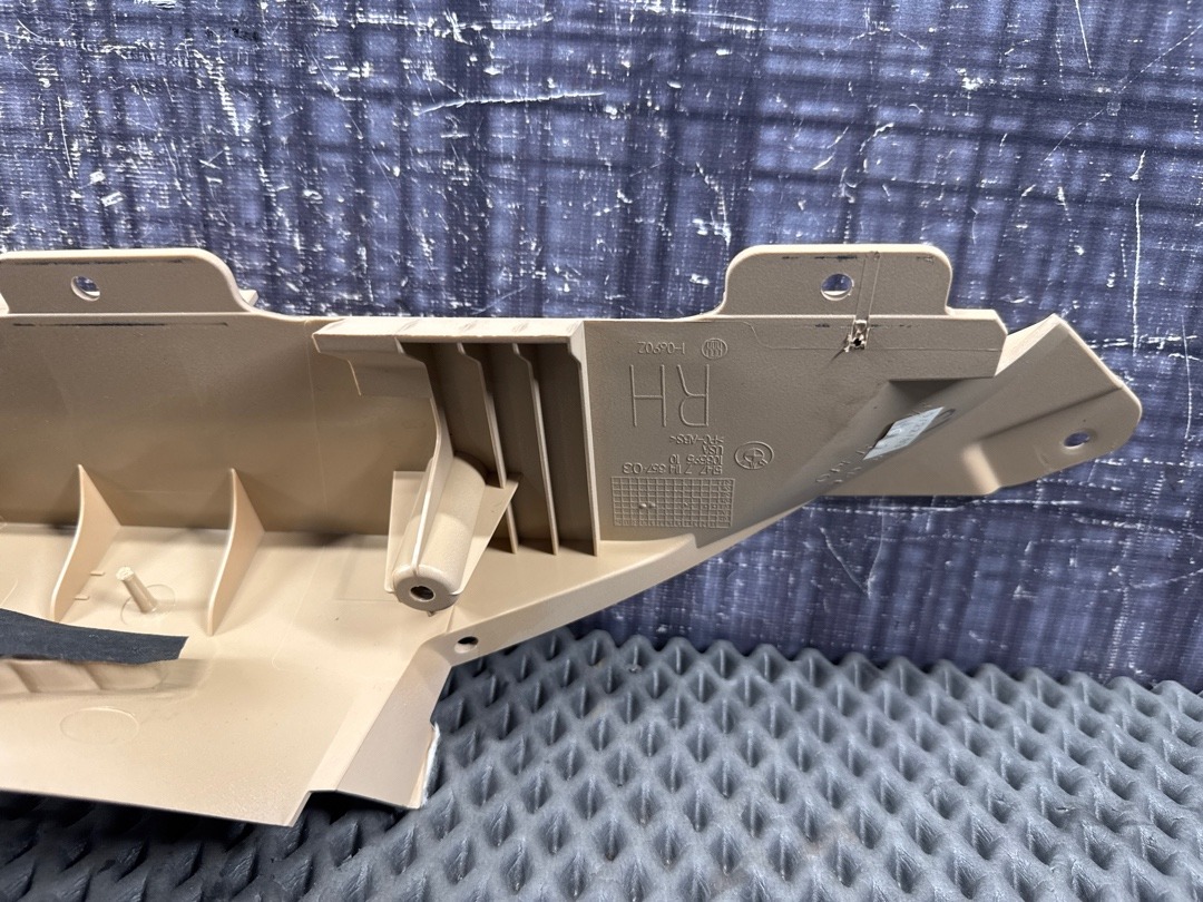 Пластик багажника, 1210 рублей, Красноярск