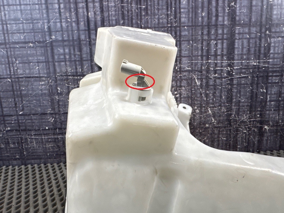 Бачок омывателя, 1540 рублей, Красноярск