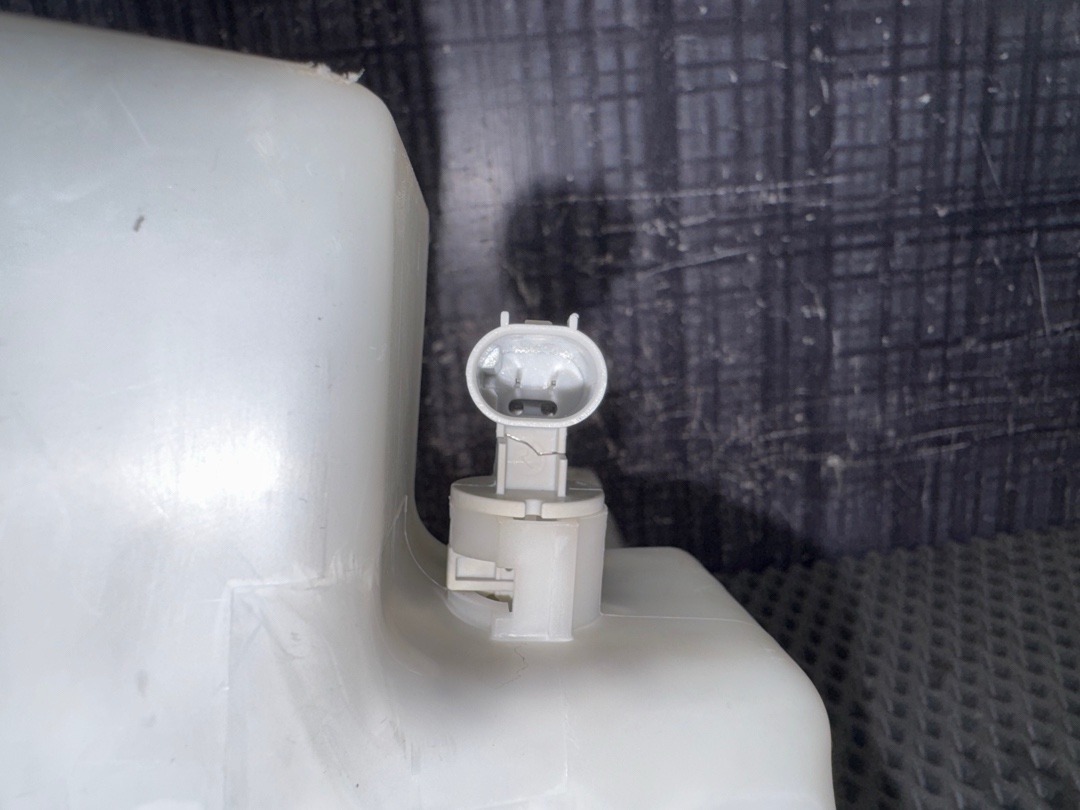 Бачок омывателя, 1540 рублей, Красноярск