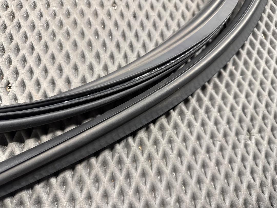 Уплотнитель крышки багажника, 1430 рублей, Красноярск