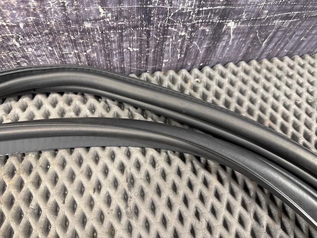 Уплотнитель крышки багажника, 1430 рублей, Красноярск