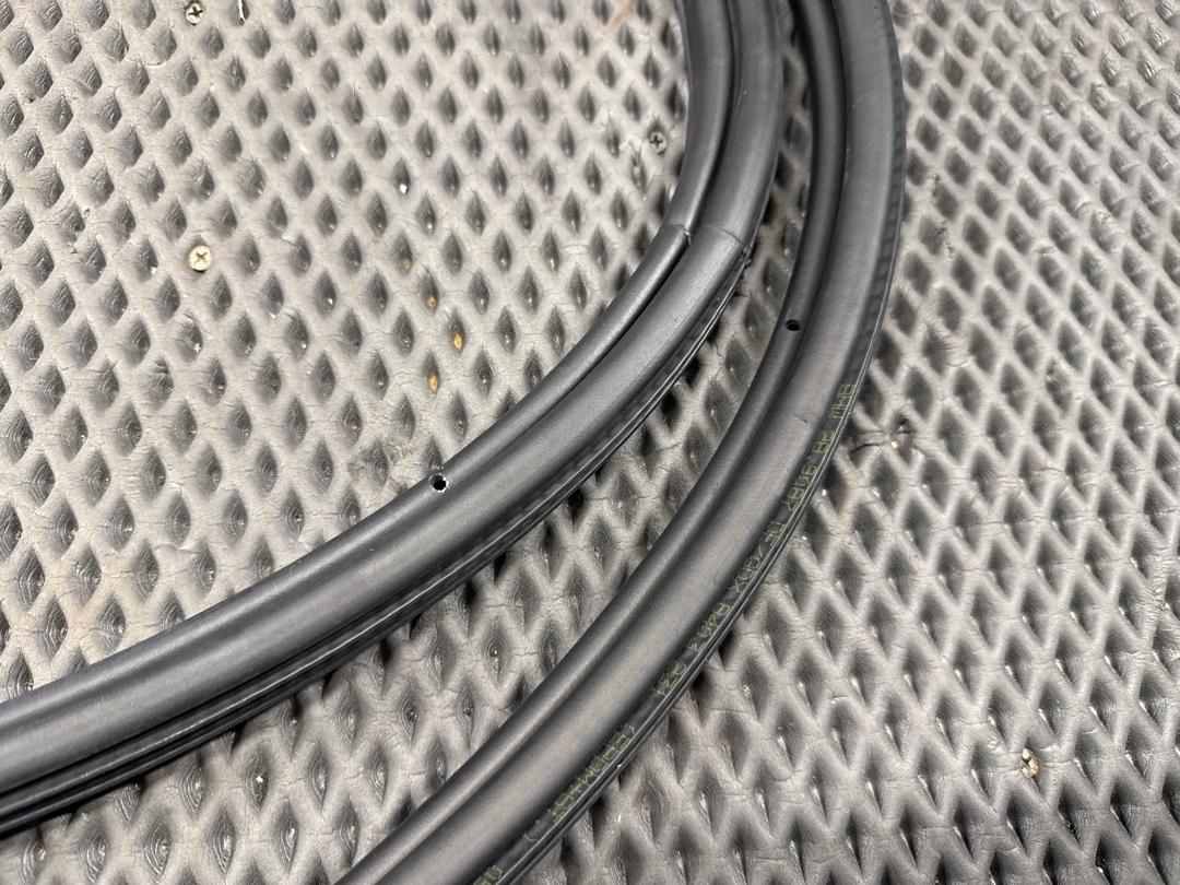 Уплотнитель крышки багажника, 1430 рублей, Красноярск