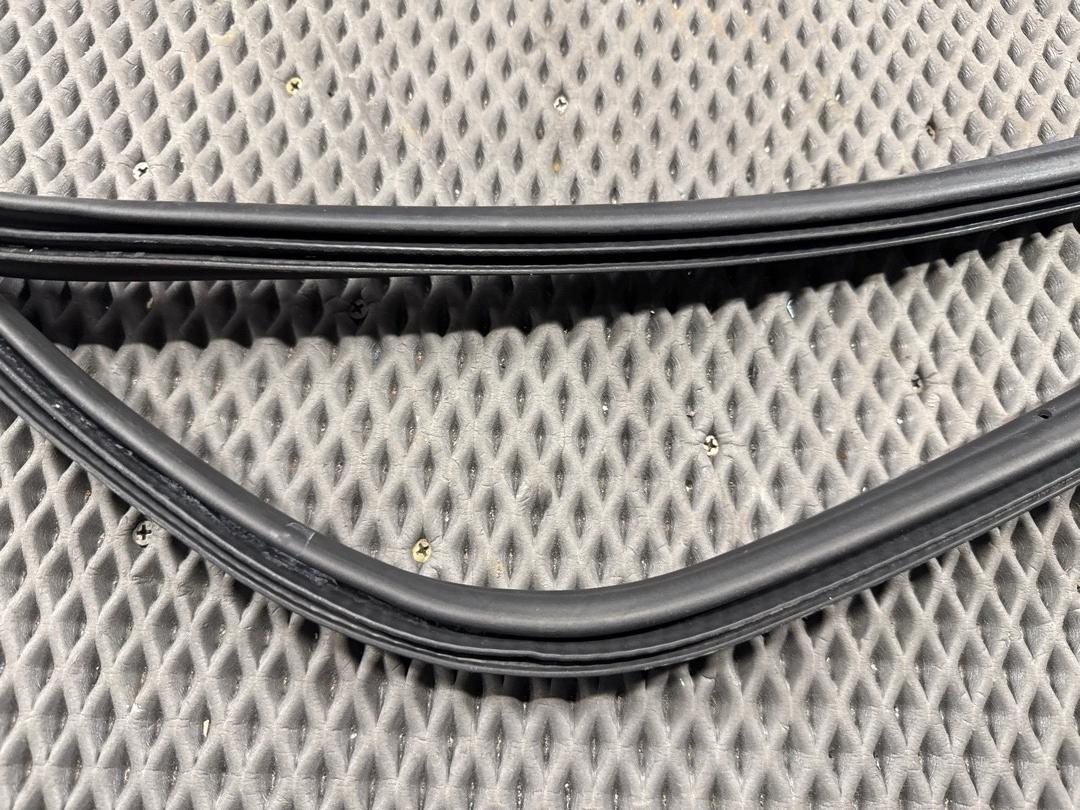 Уплотнитель крышки багажника, 1430 рублей, Красноярск