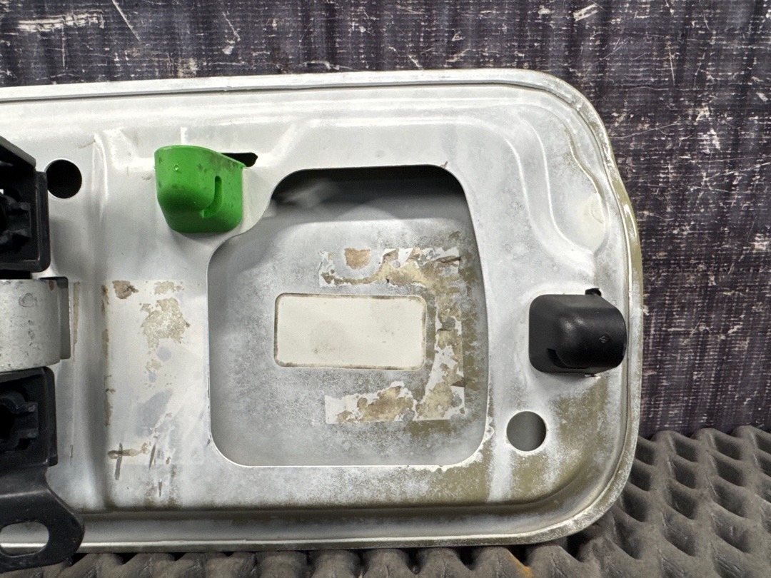 Лючок бензобака, 1020 рублей, Красноярск