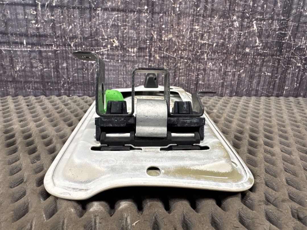 Лючок бензобака, 1020 рублей, Красноярск