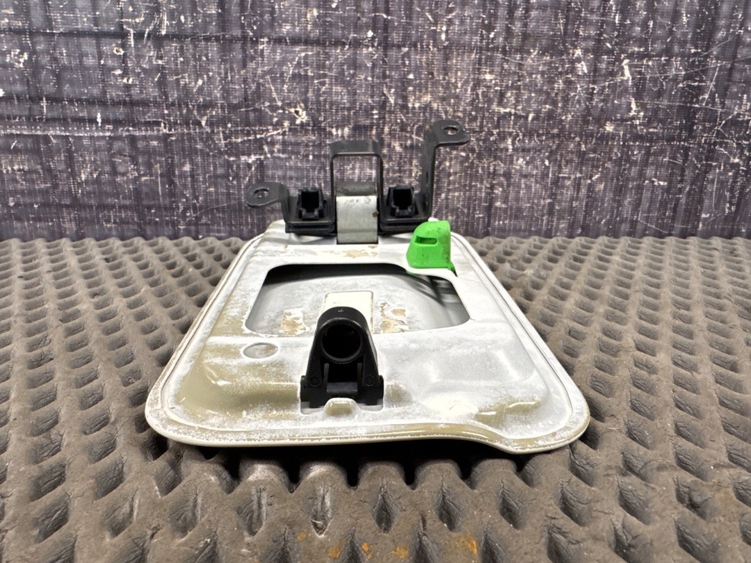 Лючок бензобака, 1020 рублей, Красноярск