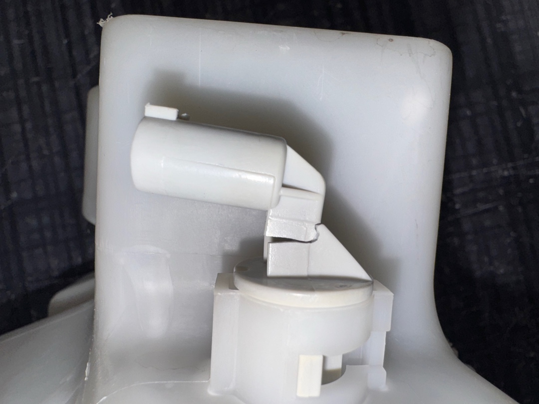 Бачок омывателя, 1540 рублей, Красноярск