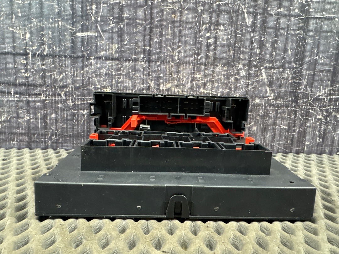 Блок управления бортовой сети, 1715 рублей, Красноярск