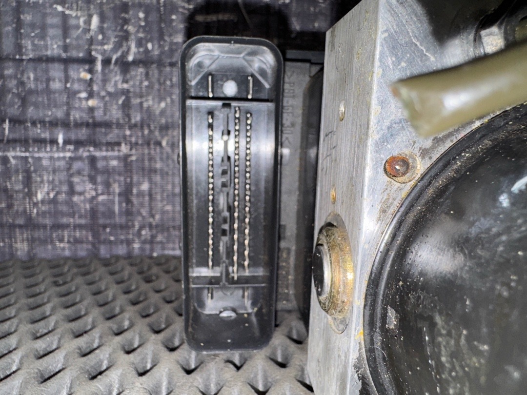 Блок ABS, 4332 рублей, Красноярск