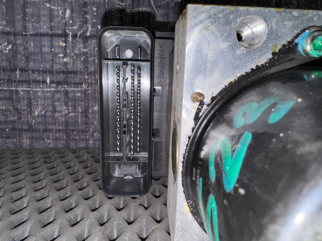 Блок ABS, 4332 рублей, Красноярск