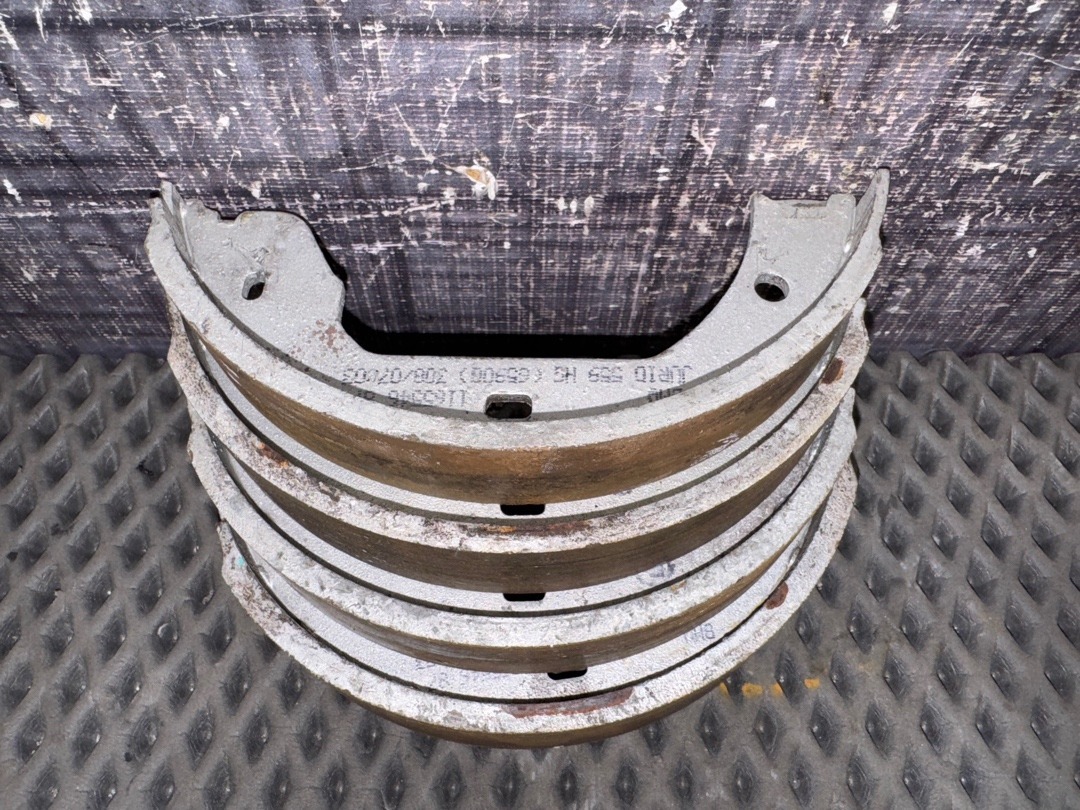 Комплект колодок ручного тормоза, 3630 рублей, Красноярск