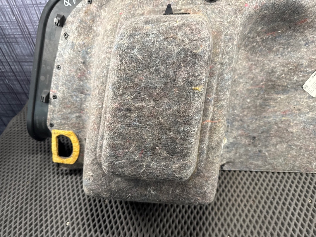 Обшивка багажника, 1920 рублей, Красноярск