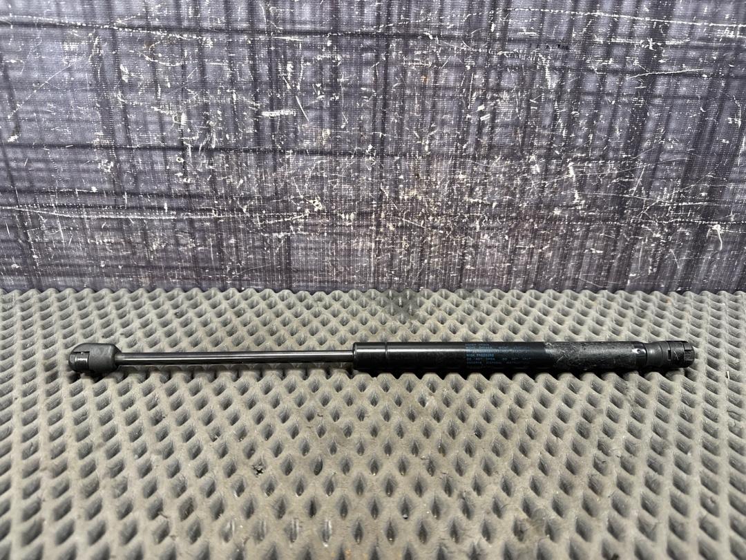 Амортизатор багажника, 302 рублей, Красноярск