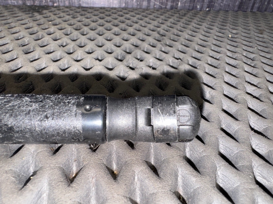 Амортизатор багажника, 302 рублей, Красноярск