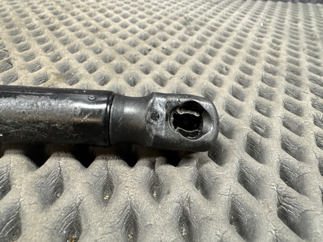 Амортизатор багажника, 302 рублей, Красноярск