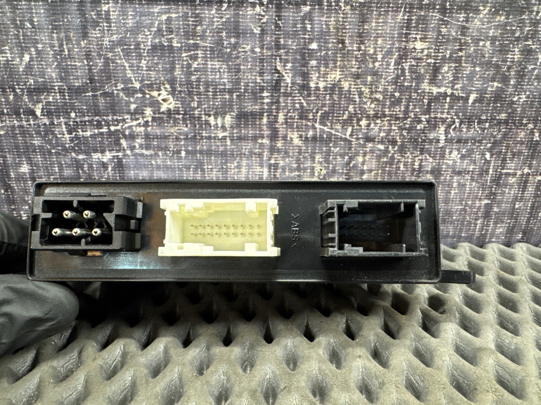 Блок управления зеркалами, 272 рублей, Красноярск