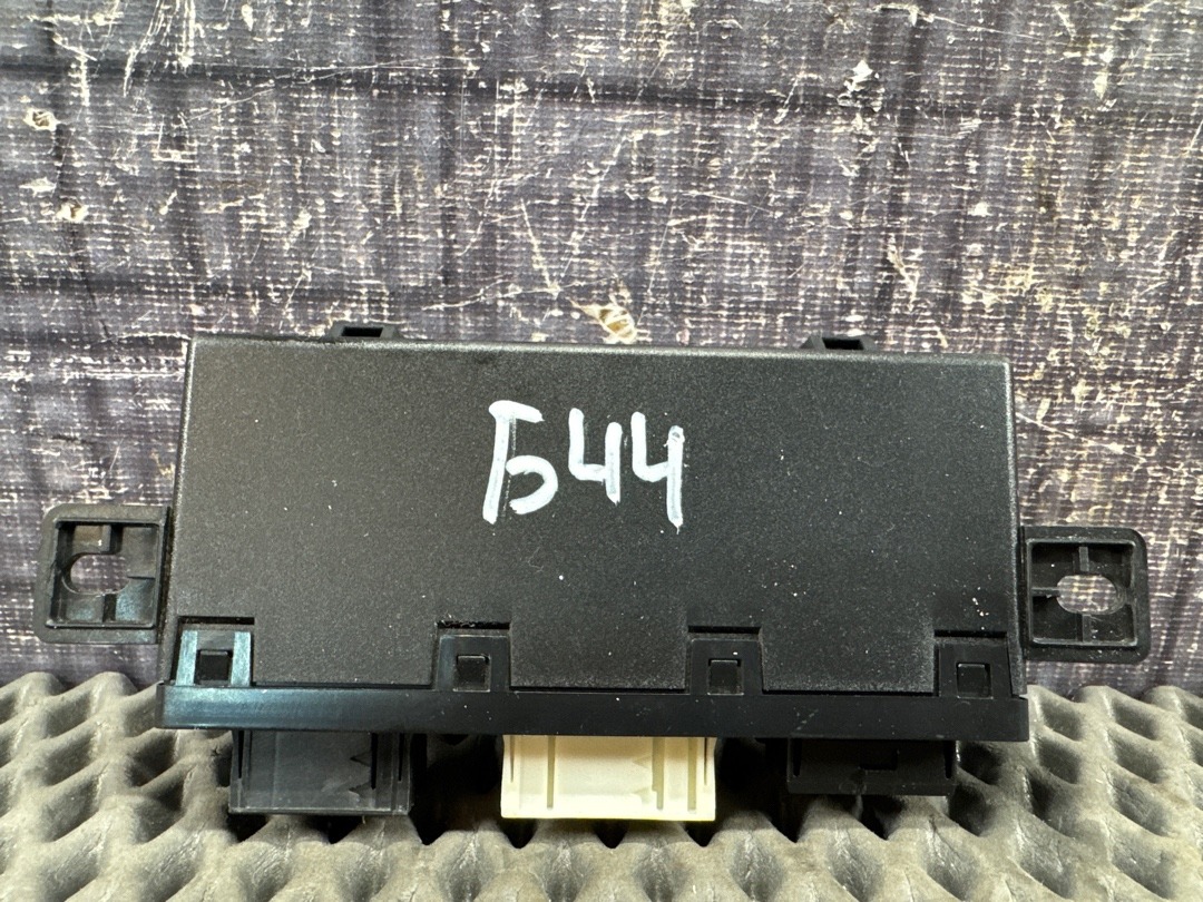 Блок управления зеркалами, 272 рублей, Красноярск