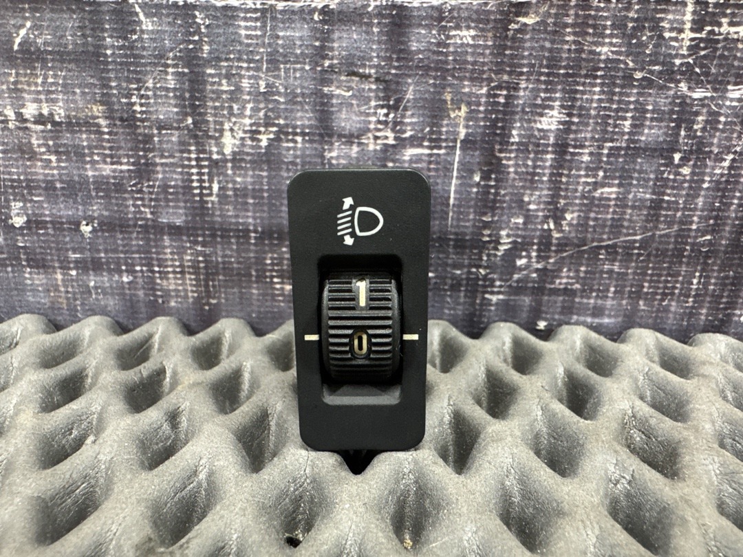 Кнопка корректора фар, 282 рублей, Красноярск