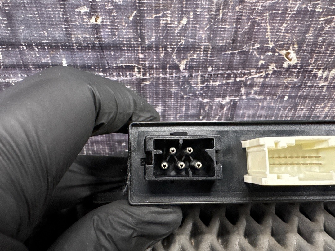 Блок управления зеркалами, 272 рублей, Красноярск