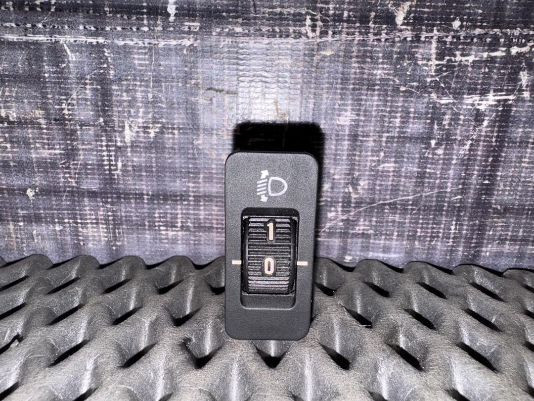 Кнопка корректора фар, 282 рублей, Красноярск