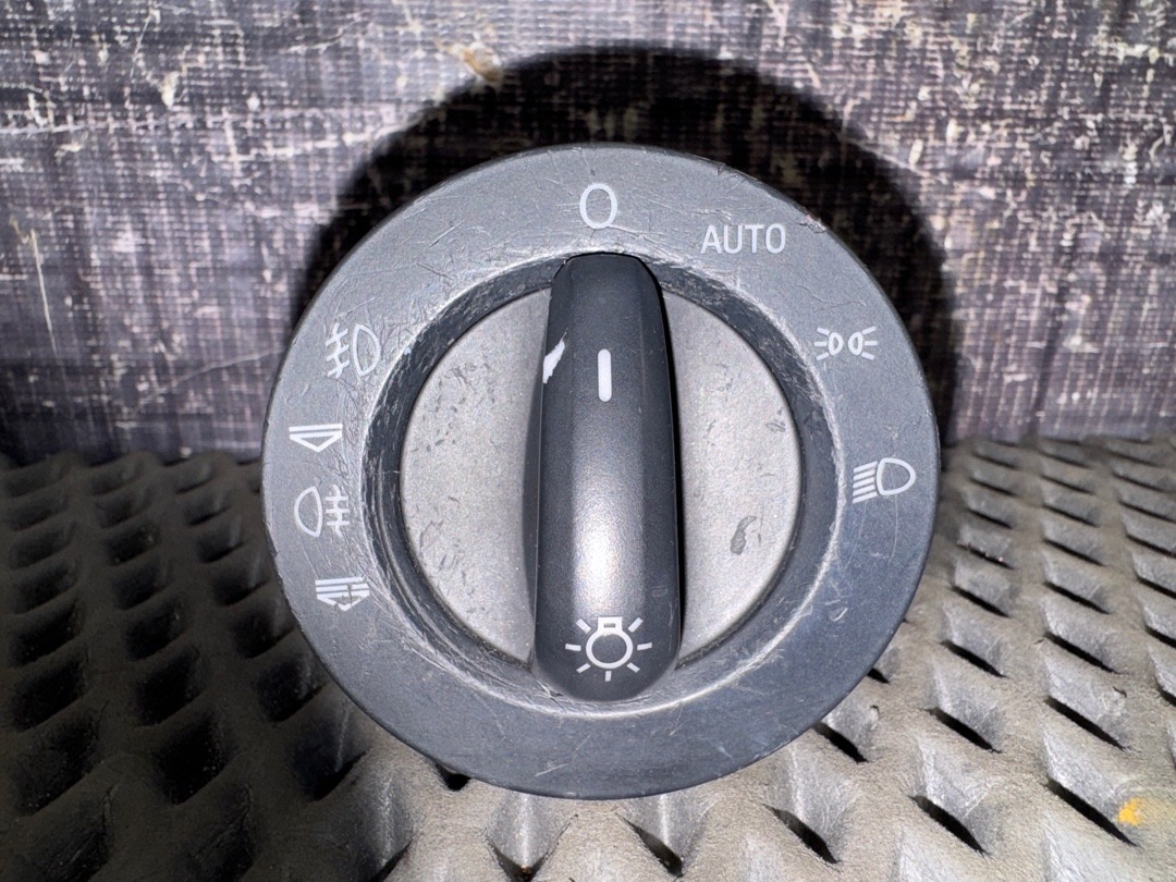 Переключатель света, 553 рублей, Красноярск