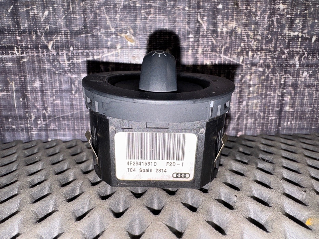 Переключатель света, 553 рублей, Красноярск