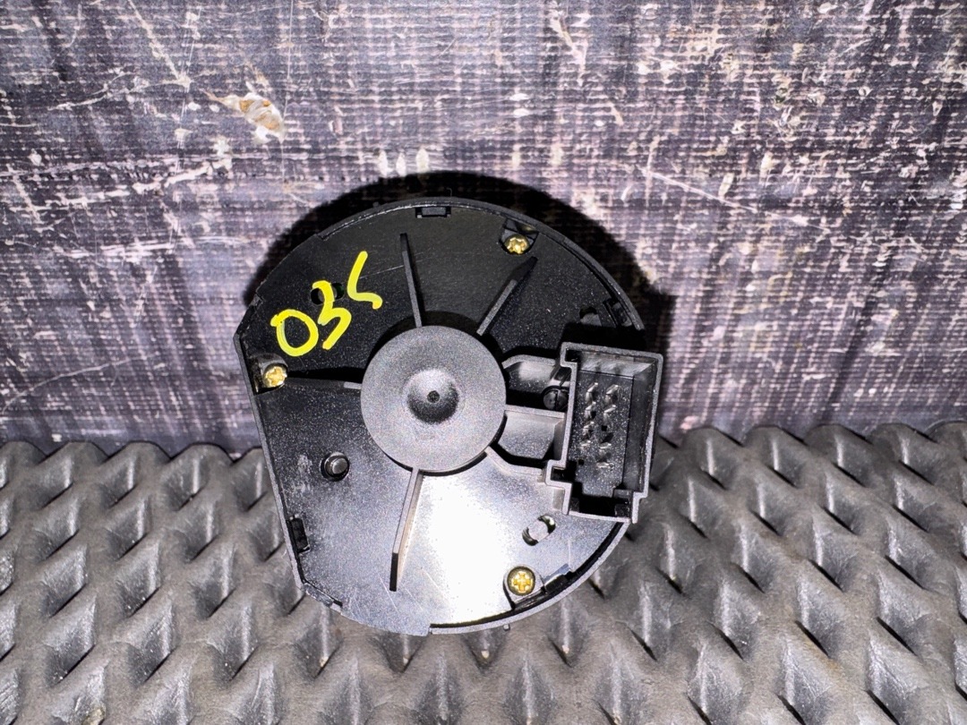 Переключатель света, 553 рублей, Красноярск