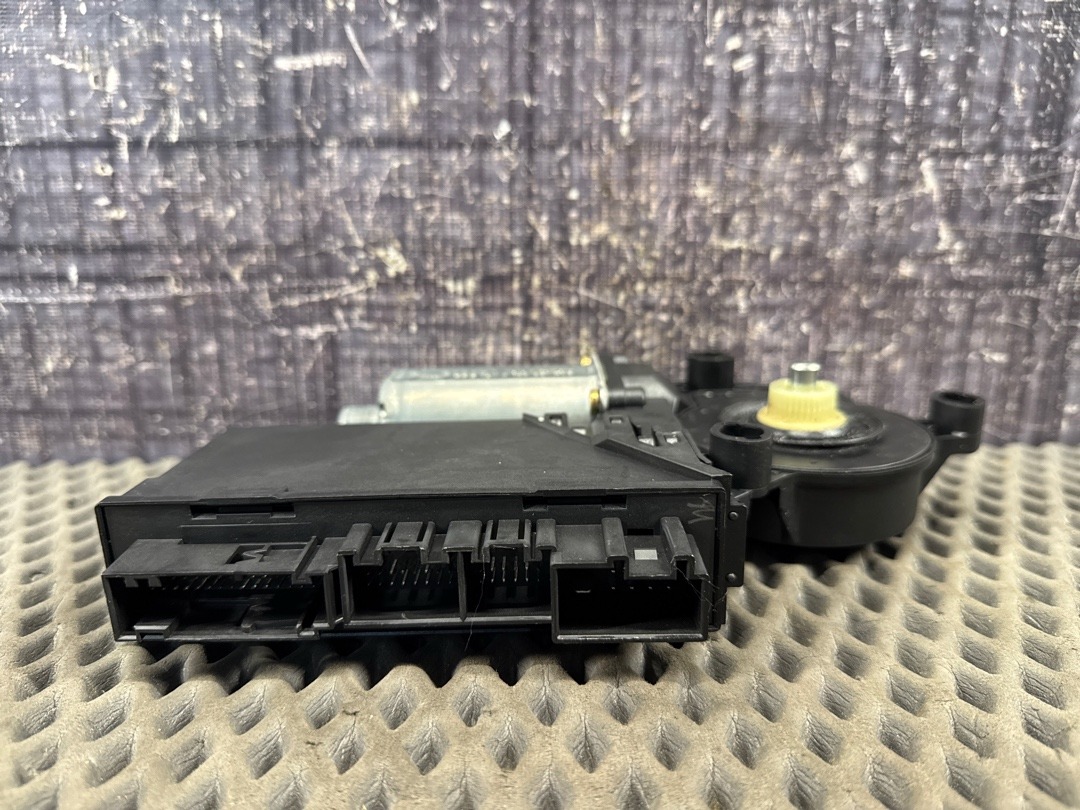 Мотор стеклоподъемника, 2573 рублей, Красноярск